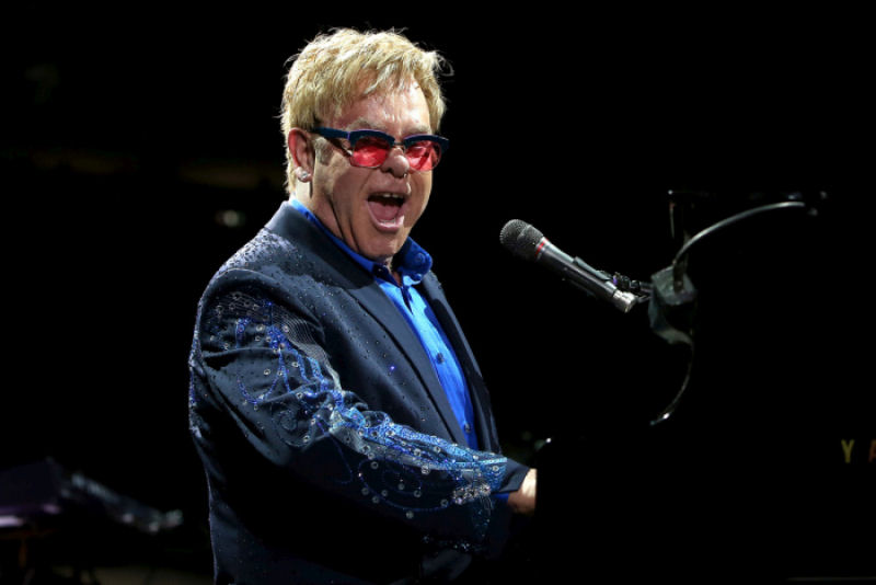 famosos-que-tentaram-suicidio-elton-john-rock-na-veia