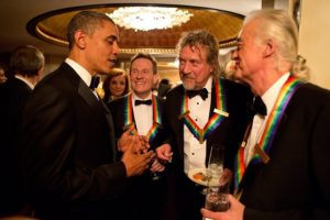Led Zeppelin recebendo homenagem de Barack Obama