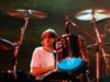 kurt-cobain-toca-bateria